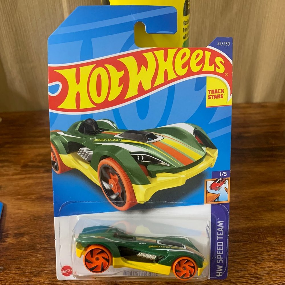 Hot Wheels Speed Team Roadster Bite - Mattel